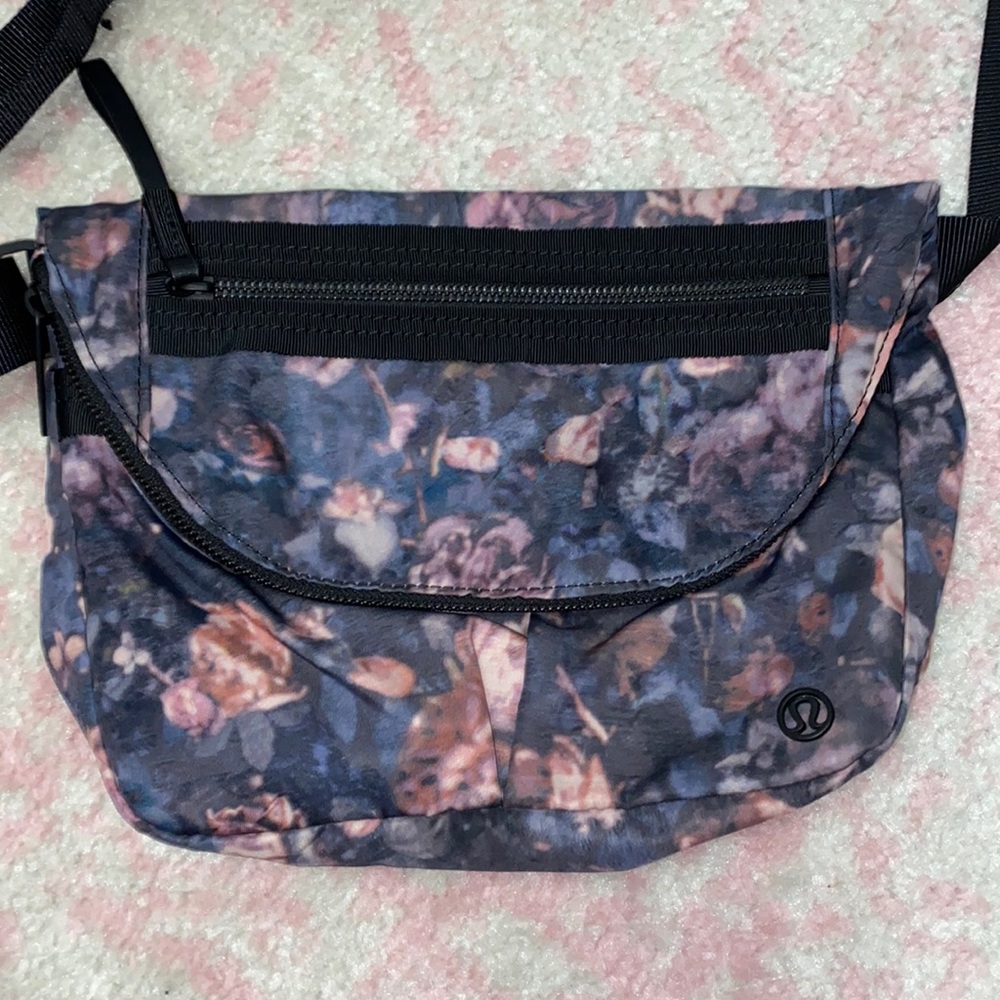 Lululemon crossbody bag